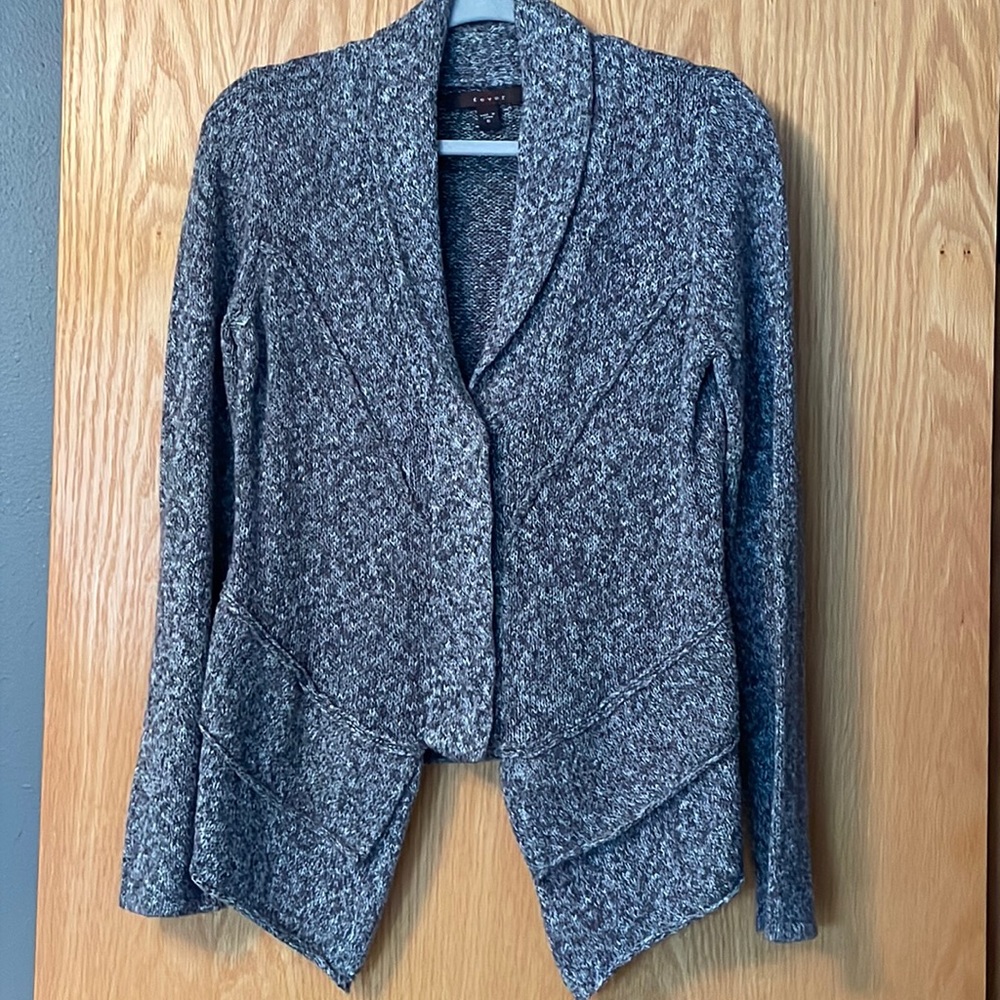Cardigan sweater